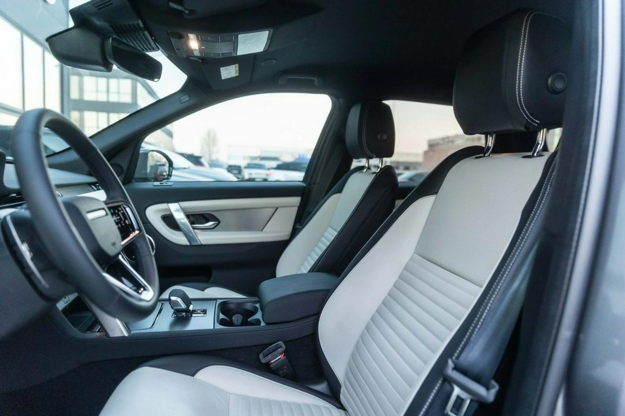 Land Rover Discovery Sport - Zdjęcie 10