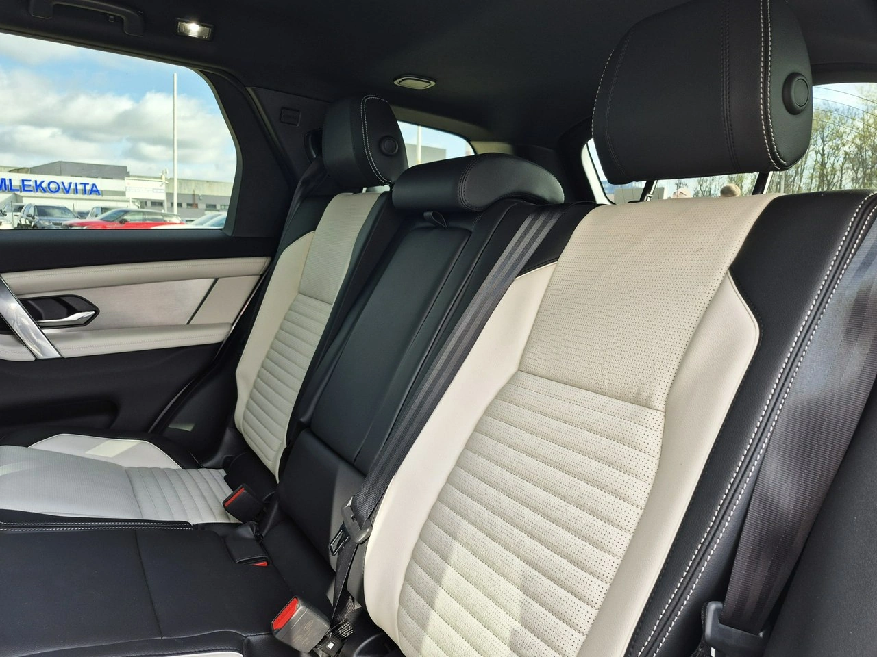 Land Rover Discovery Sport - Zdjęcie 20