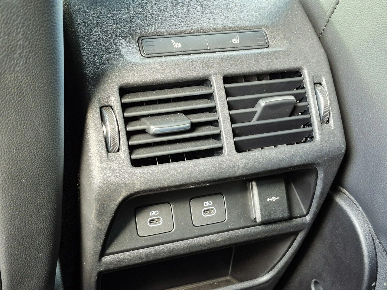 Land Rover Discovery Sport - Zdjęcie 29