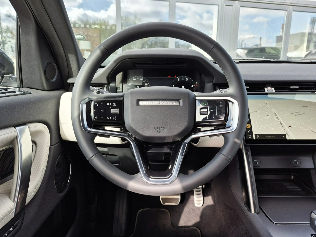 Land Rover Discovery Sport - Zdjęcie 30
