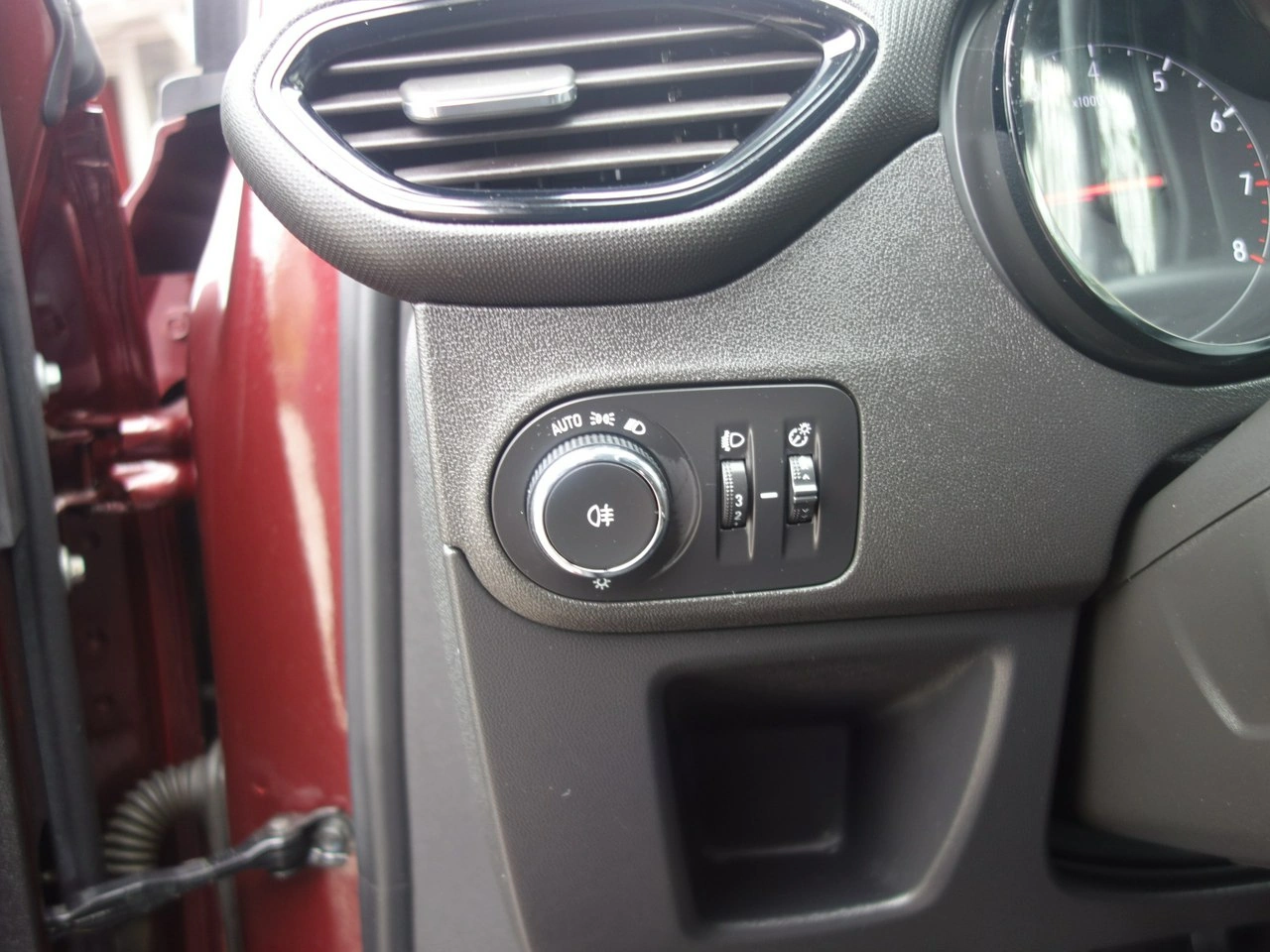 Opel Crossland X - Zdjęcie 19
