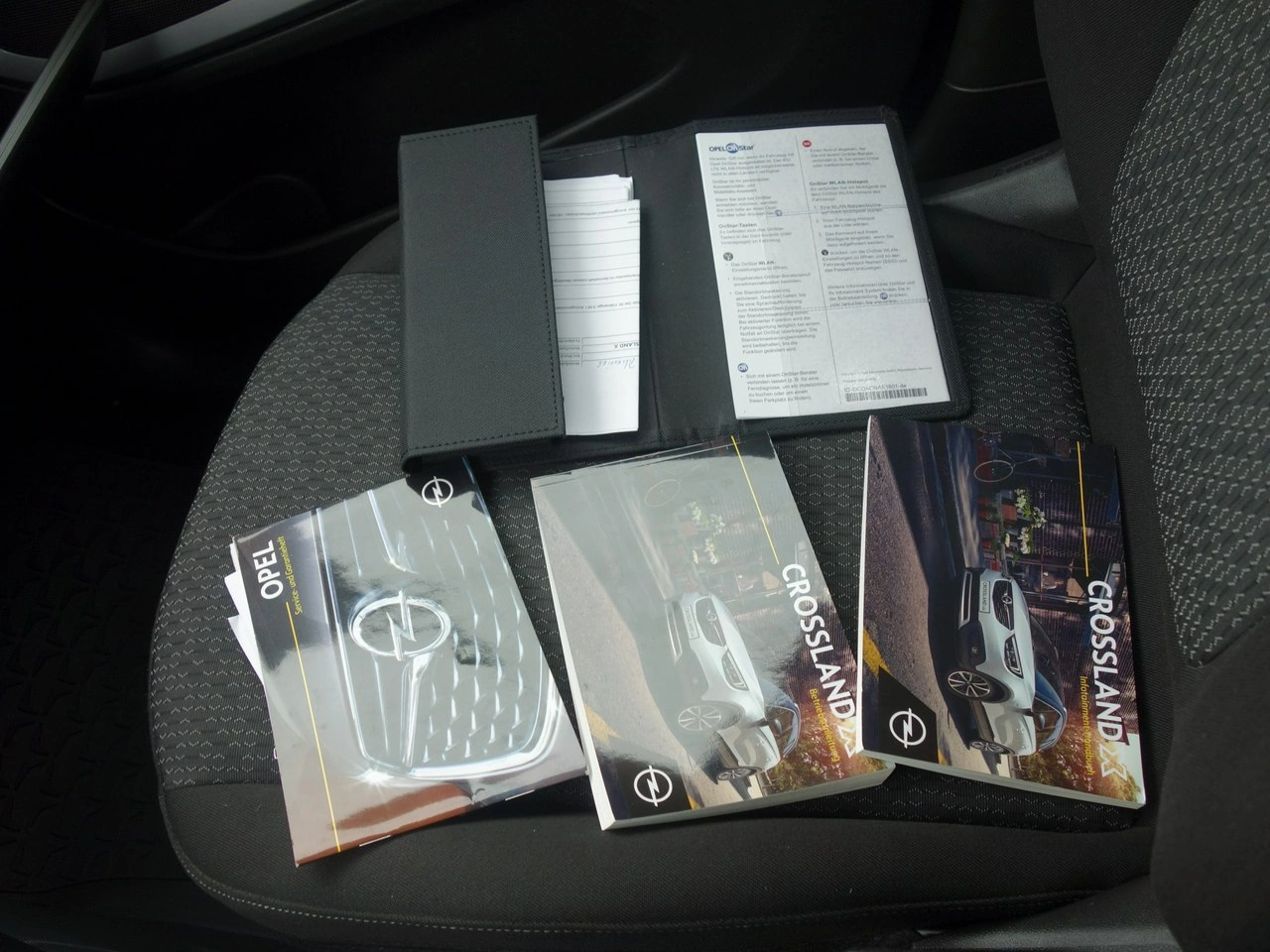 Opel Crossland X - Zdjęcie 31