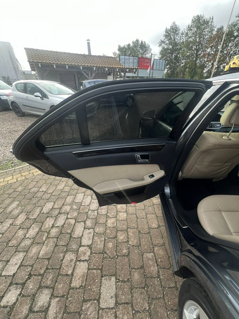 Mercedes E 350 - Zdjęcie 14