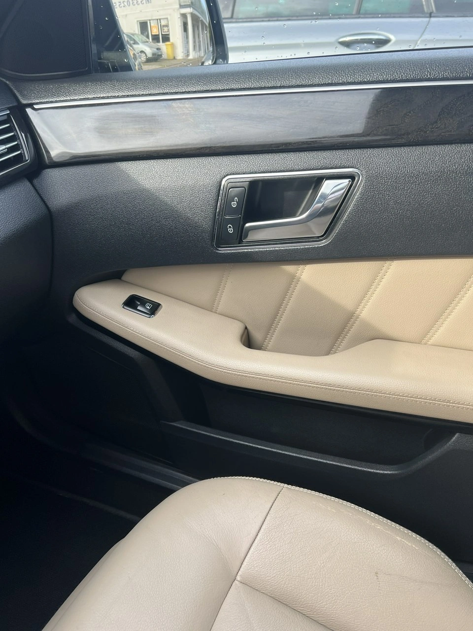 Mercedes E 350 - Zdjęcie 25