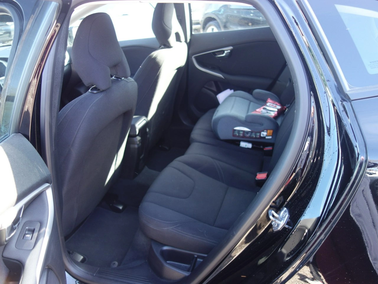 Volvo V40 - Zdjęcie 9