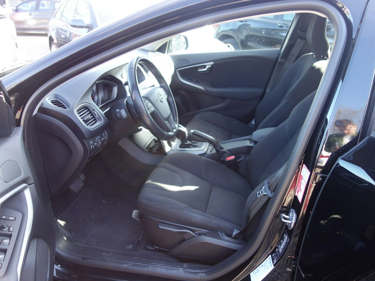 Volvo V40 - Zdjęcie 8