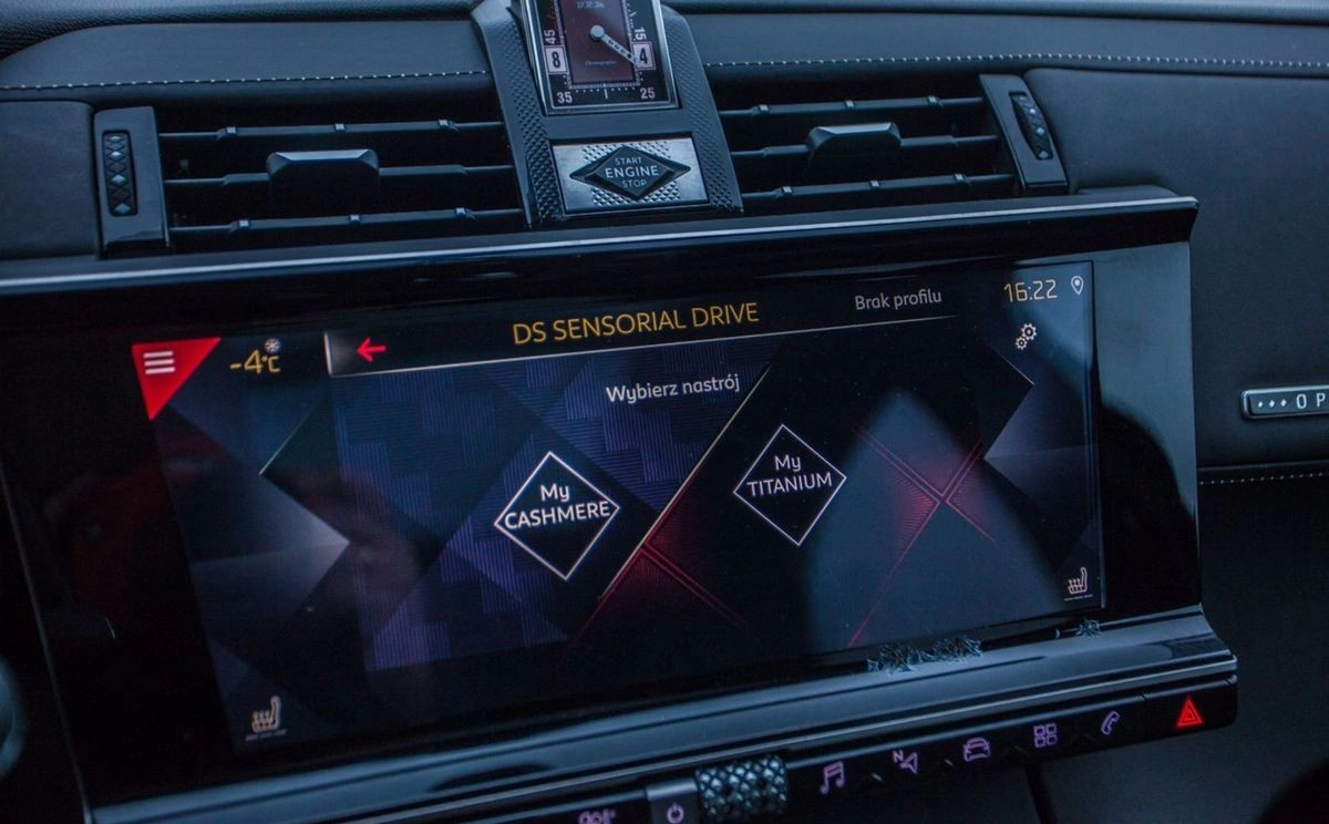 DS Automobiles DS 7 Crossback - Zdjęcie 26