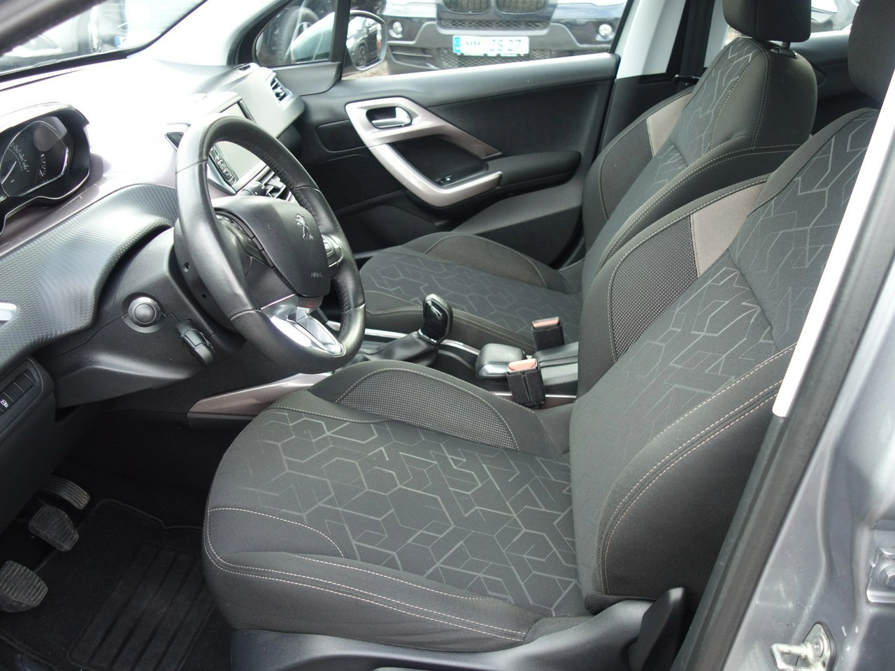 Peugeot 2008 - Zdjęcie 9