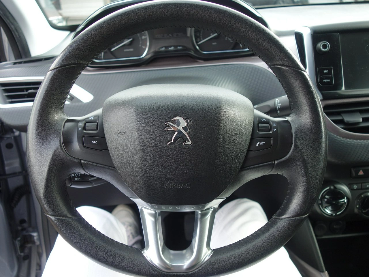 Peugeot 2008 - Zdjęcie 11