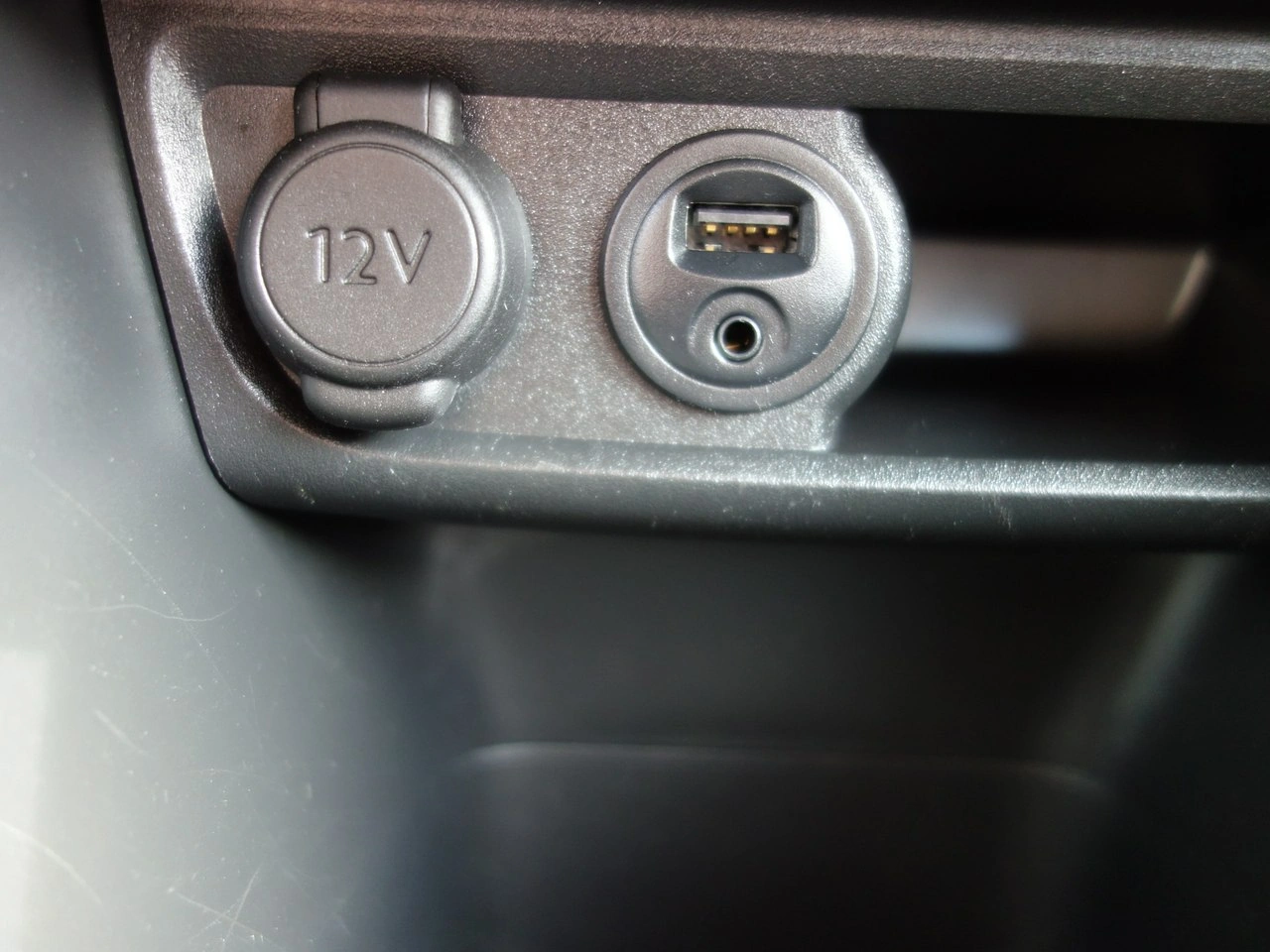 Peugeot 2008 - Zdjęcie 17