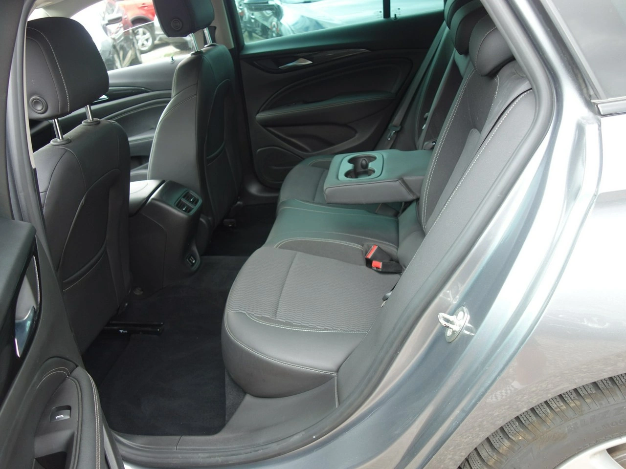 Opel Insignia - Zdjęcie 9