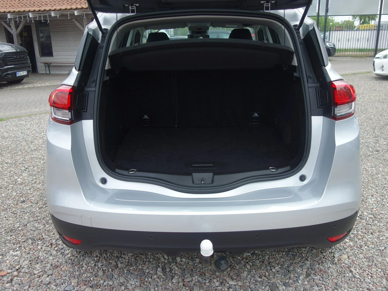 Renault Scenic - Zdjęcie 11