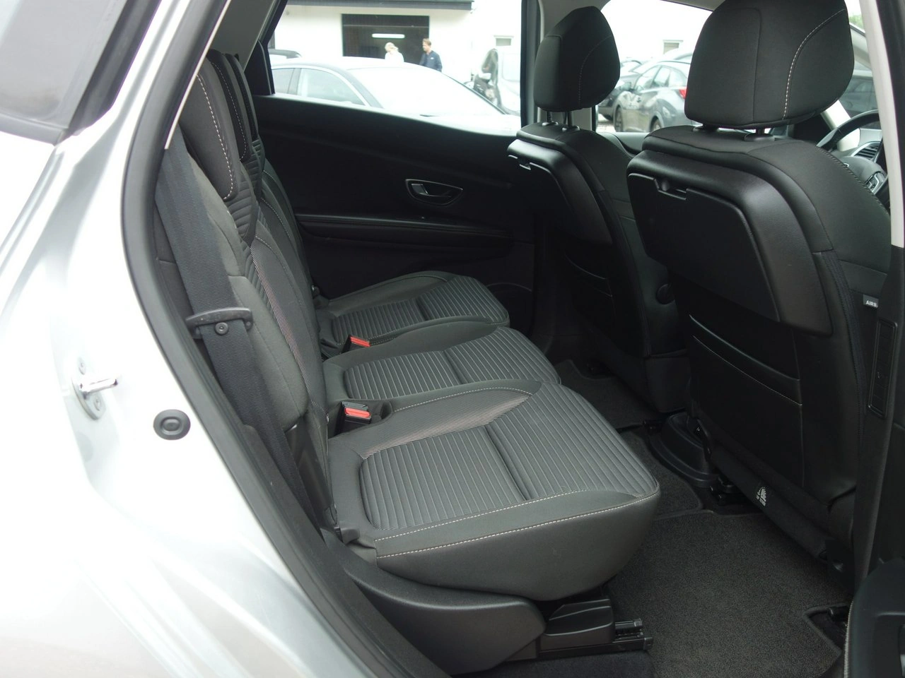 Renault Scenic - Zdjęcie 12