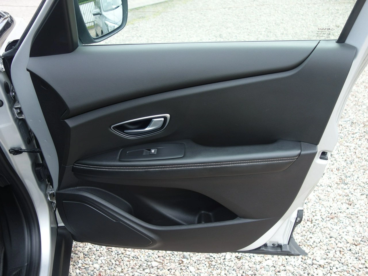 Renault Scenic - Zdjęcie 14