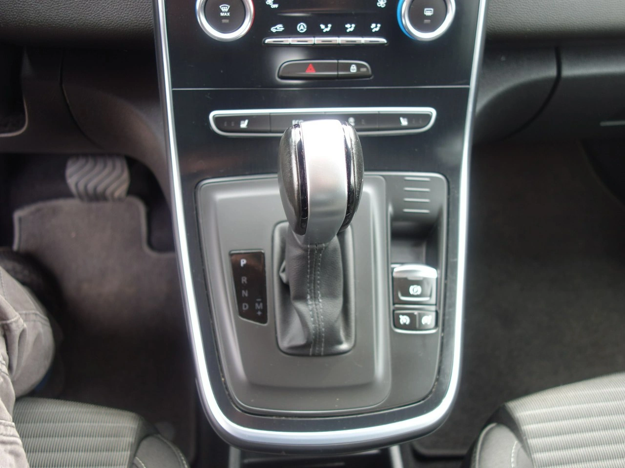 Renault Scenic - Zdjęcie 23