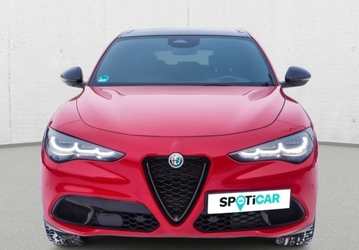 Alfa Romeo Stelvio - Zdjęcie 2
