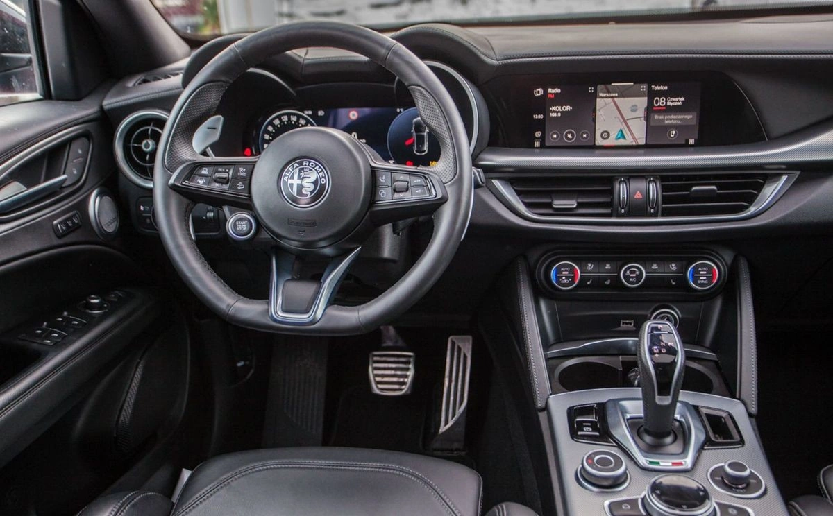 Alfa Romeo Stelvio - Zdjęcie 11