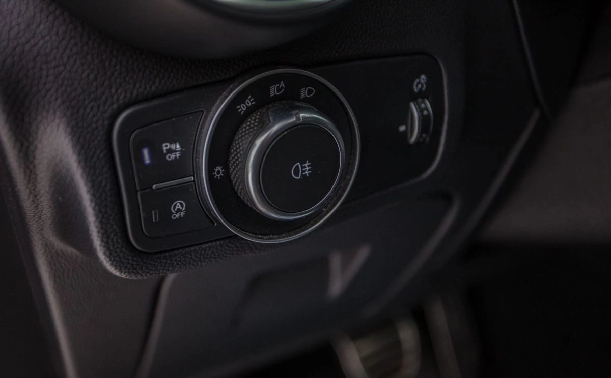 Alfa Romeo Stelvio - Zdjęcie 22