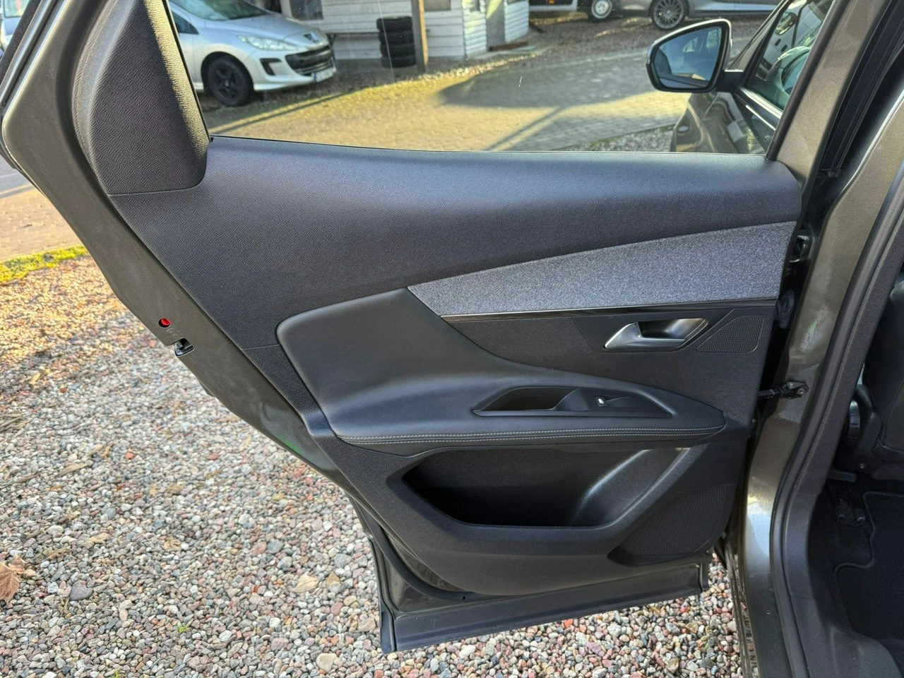 Peugeot 3008 - Zdjęcie 23