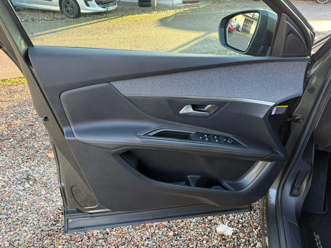 Peugeot 3008 - Zdjęcie 24