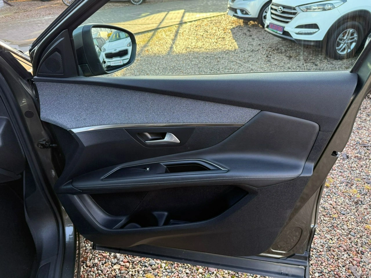 Peugeot 3008 - Zdjęcie 26