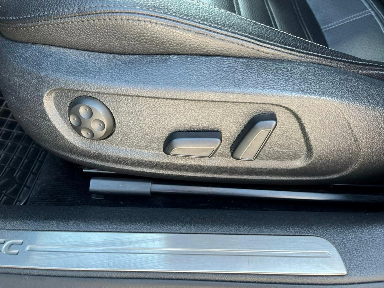 Volkswagen CC - Zdjęcie 17