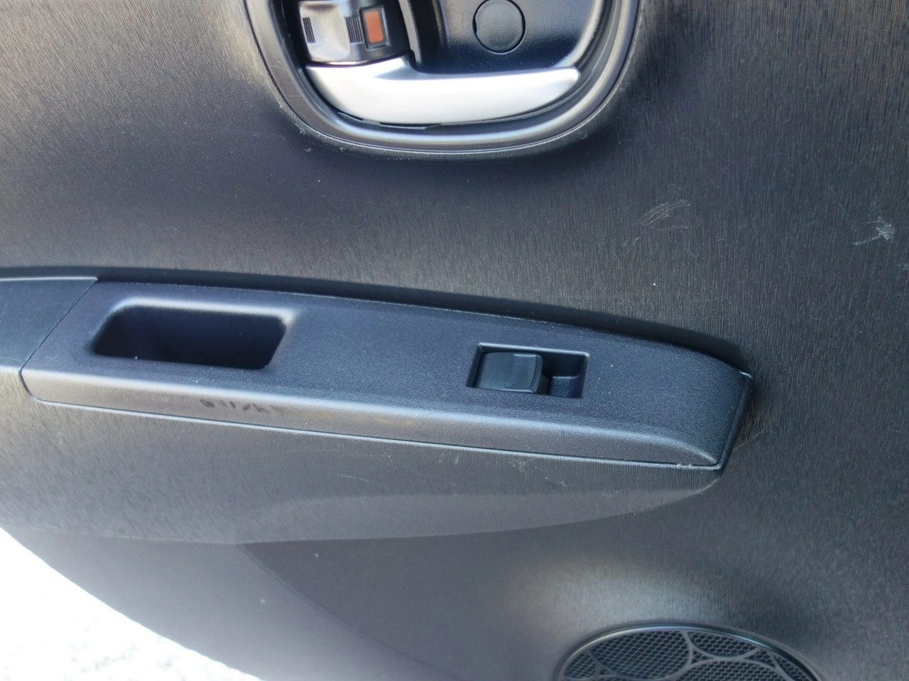 Toyota Yaris - Zdjęcie 17