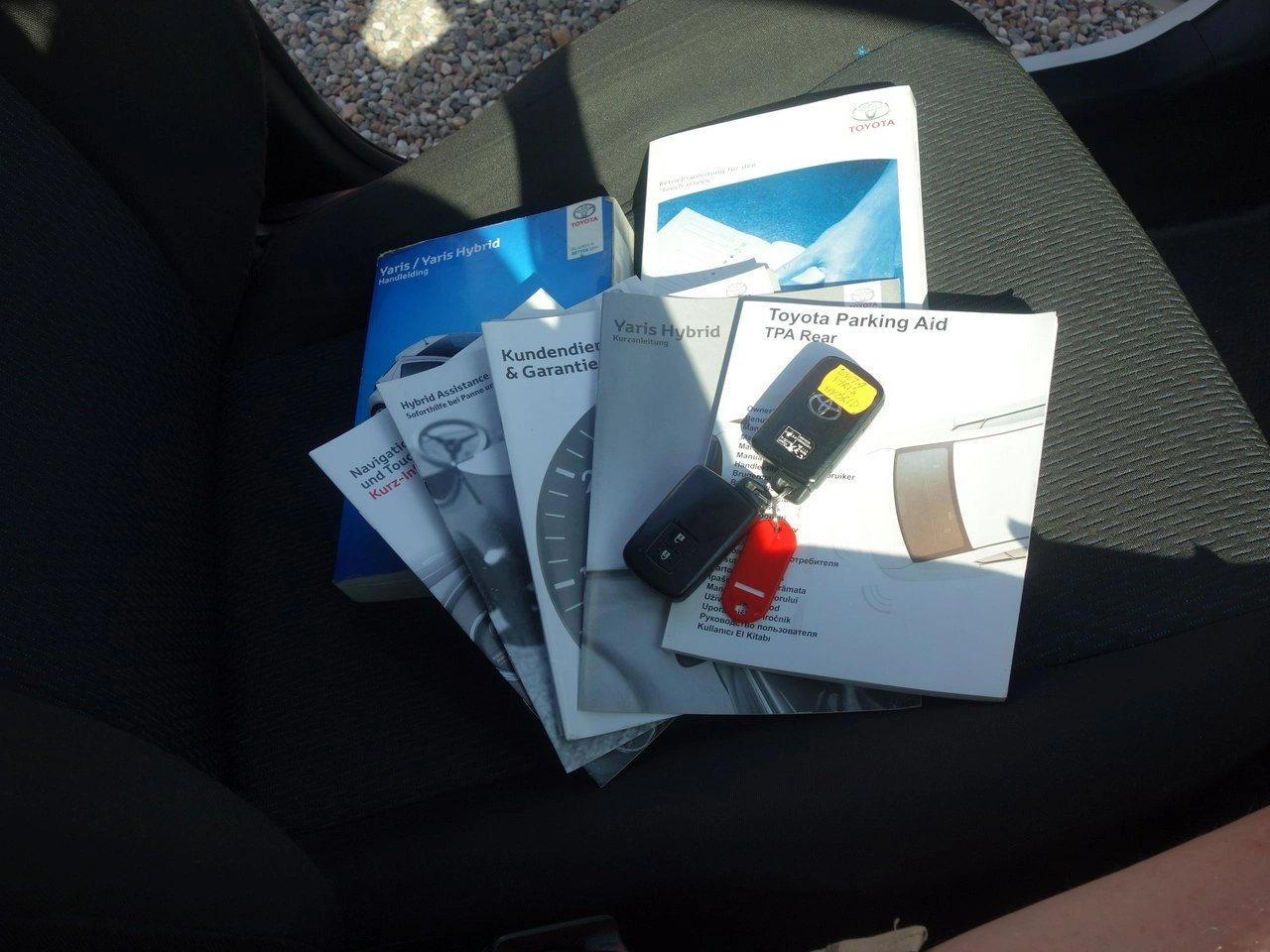 Toyota Yaris - Zdjęcie 23