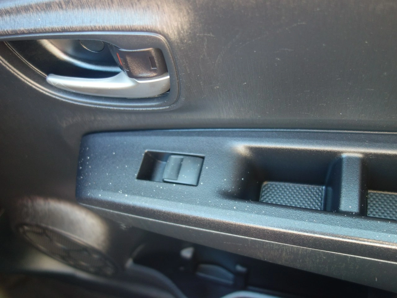 Toyota Yaris - Zdjęcie 24