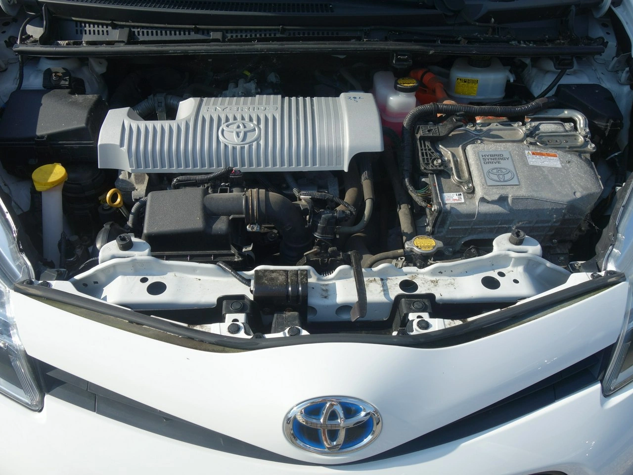 Toyota Yaris - Zdjęcie 32