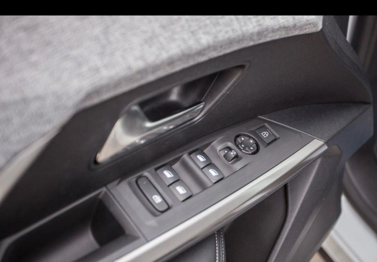 Peugeot 3008 - Zdjęcie 13