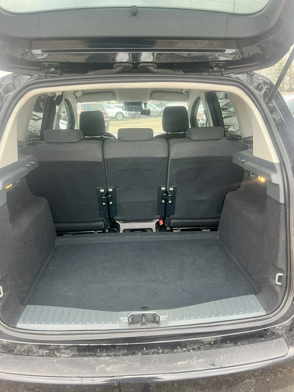 Ford C-MAX - Zdjęcie 16