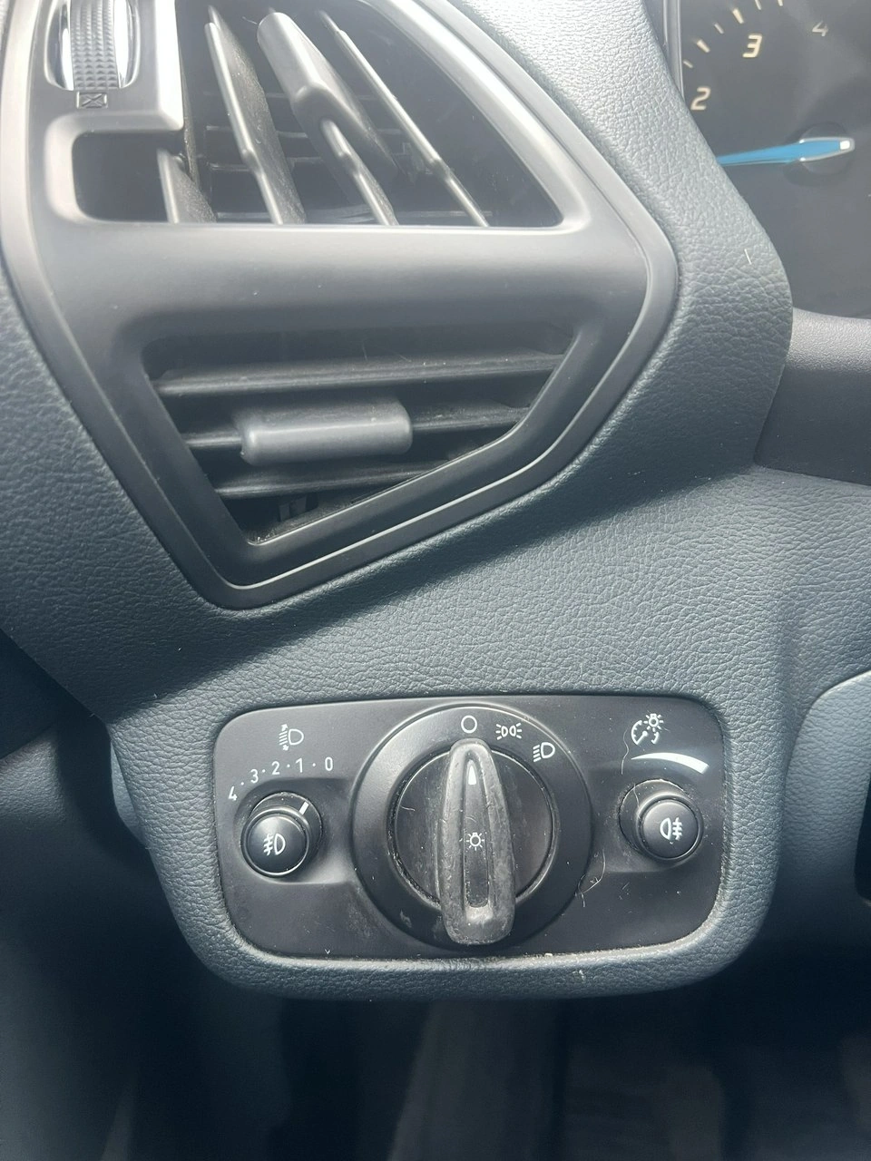 Ford C-MAX - Zdjęcie 22