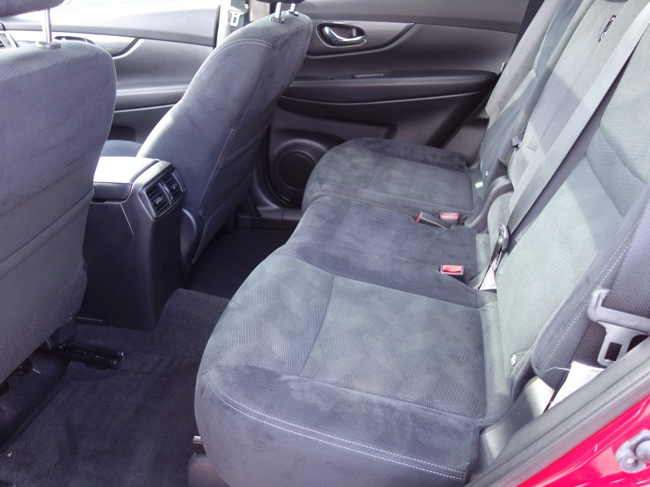 Nissan X-Trail - Zdjęcie 9