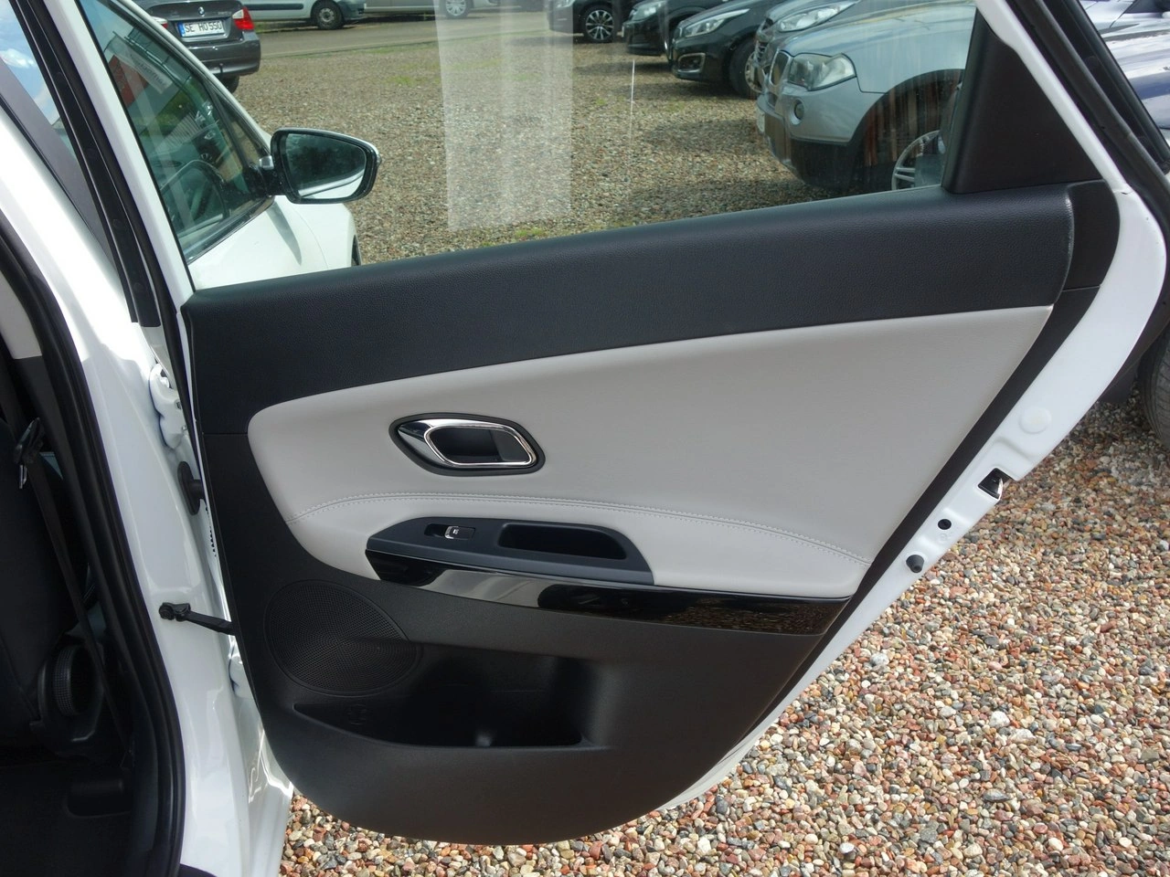 Kia Ceed - Zdjęcie 12