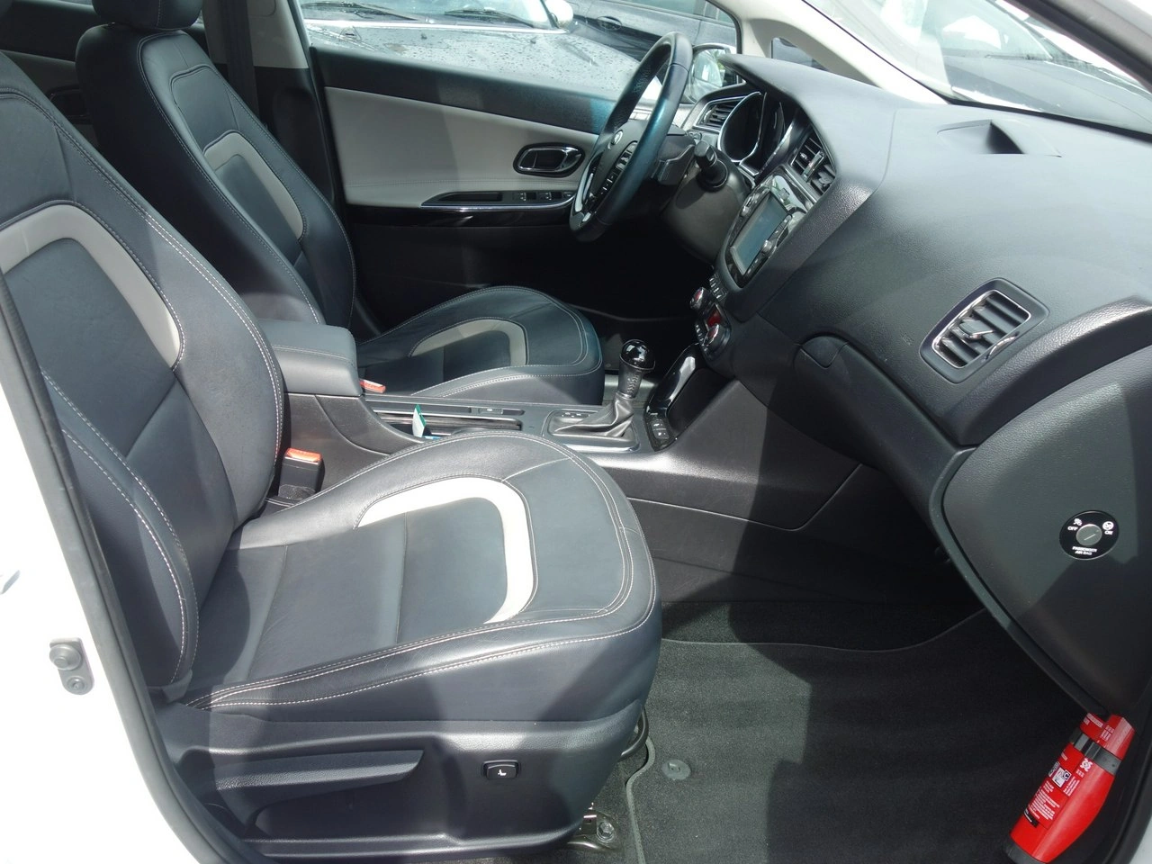 Kia Ceed - Zdjęcie 13