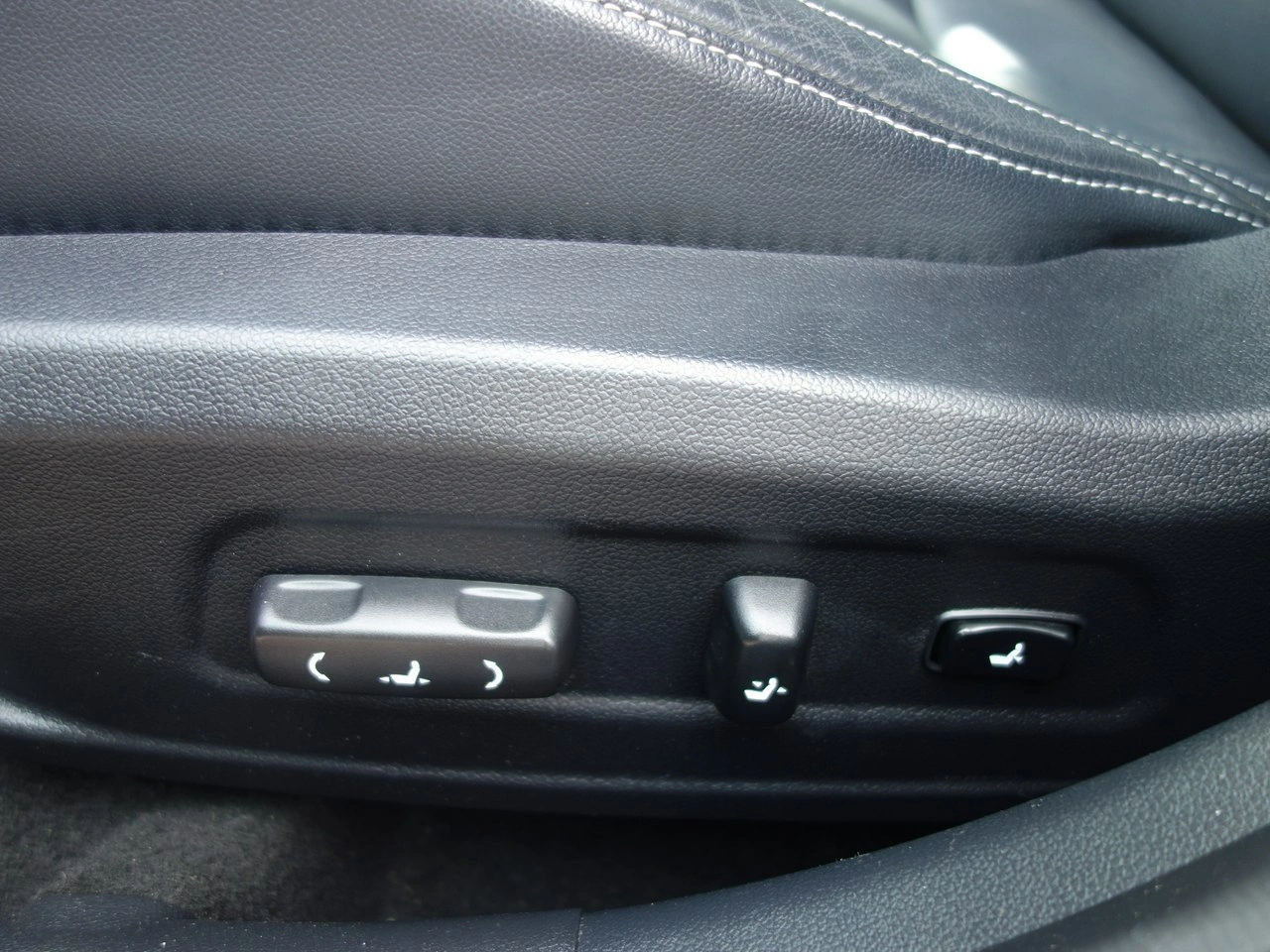 Kia Ceed - Zdjęcie 17