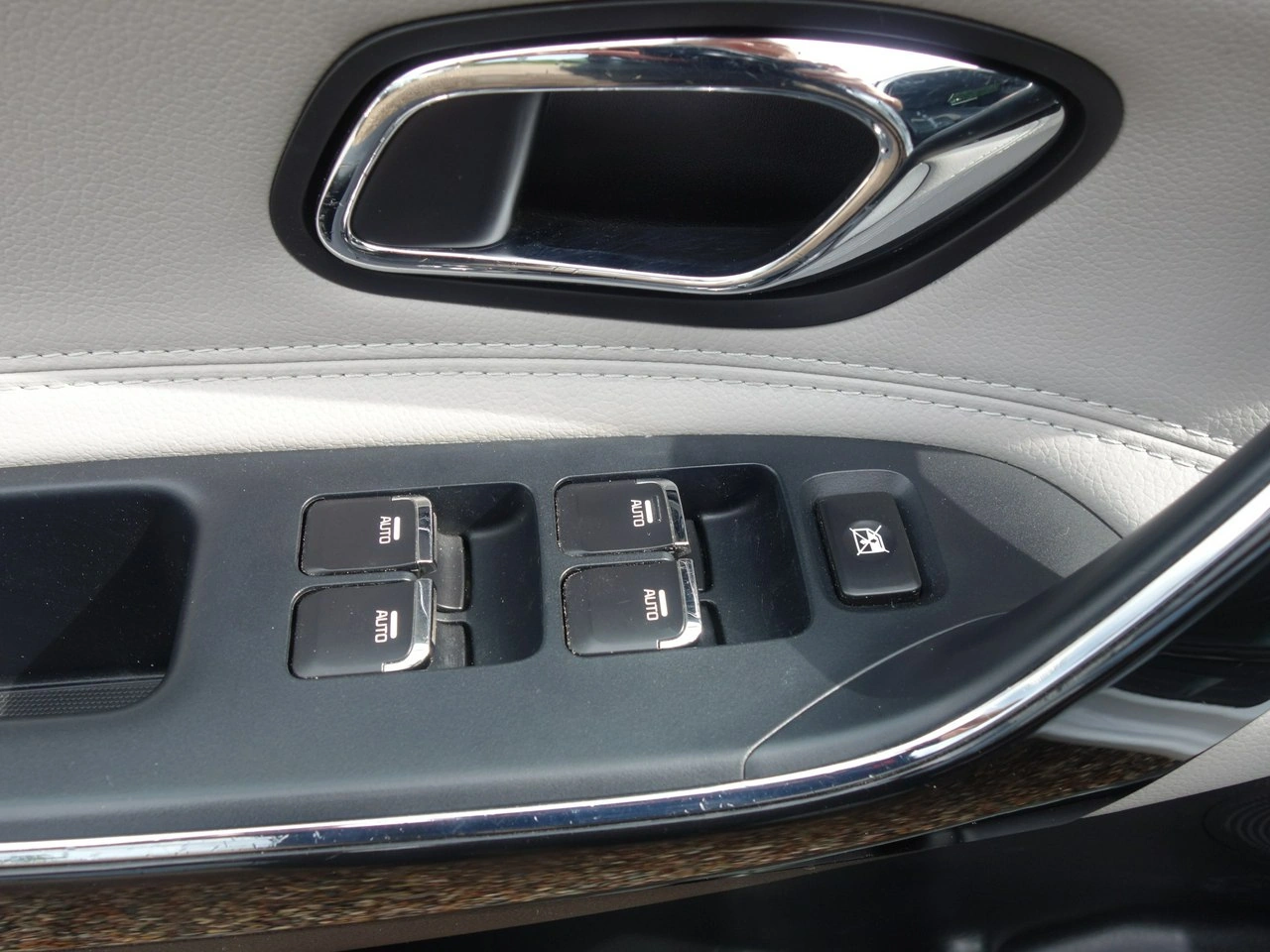 Kia Ceed - Zdjęcie 18