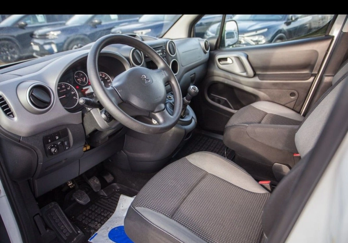 Peugeot Partner - Zdjęcie 8