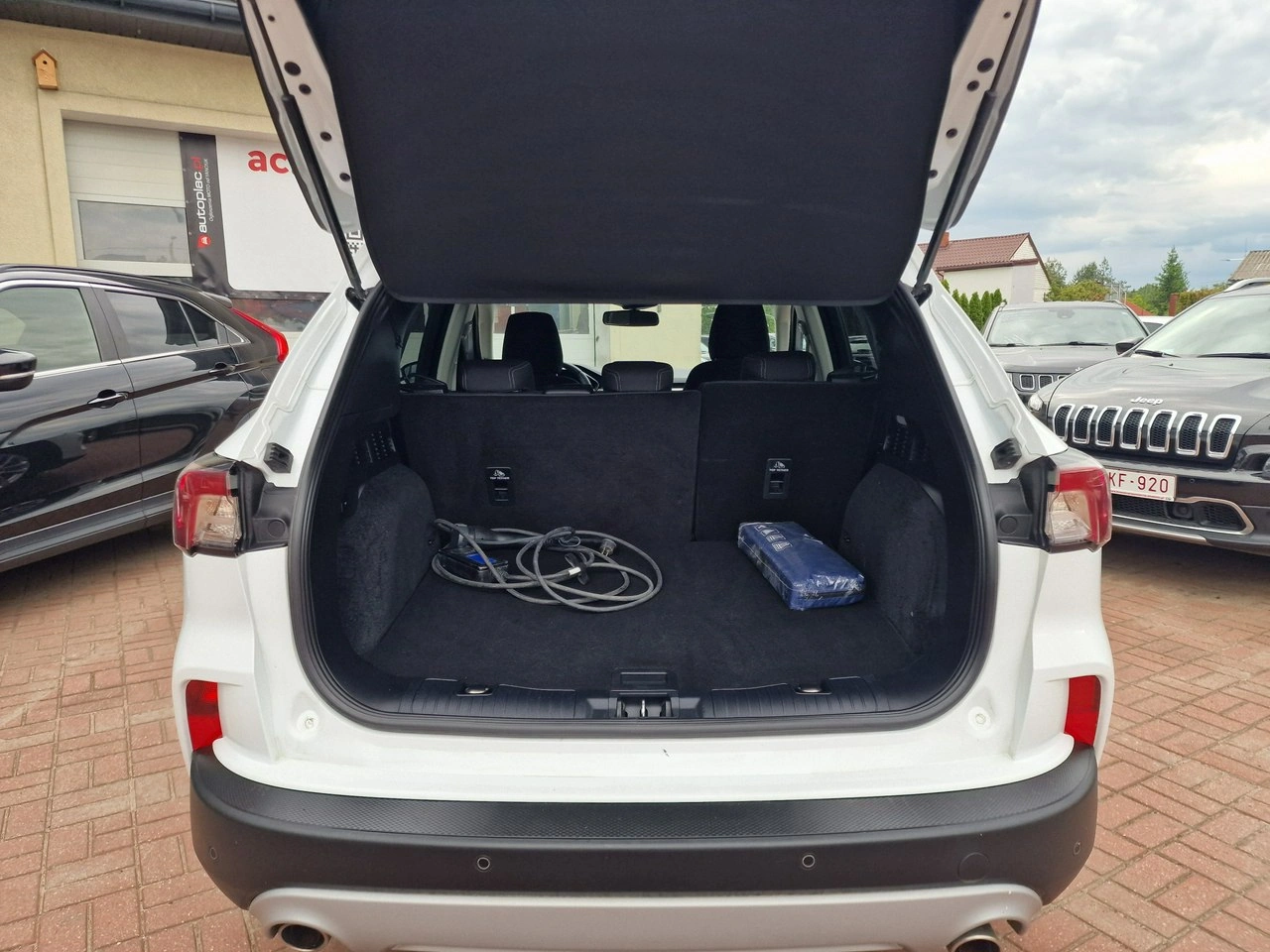 Ford Kuga - Zdjęcie 15