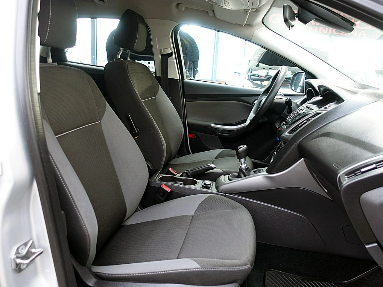 Ford Focus - Zdjęcie 10