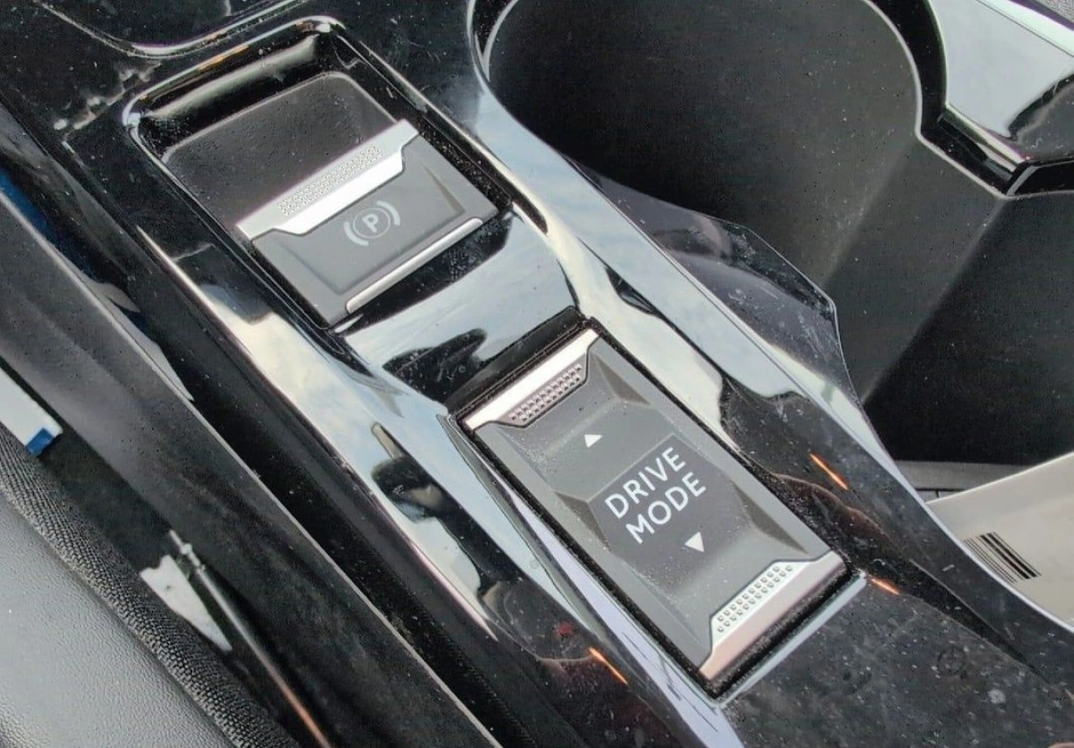 Peugeot 208 - Zdjęcie 14