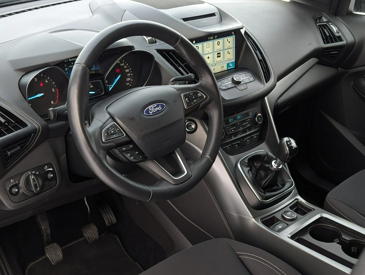 Ford Kuga - Zdjęcie 14