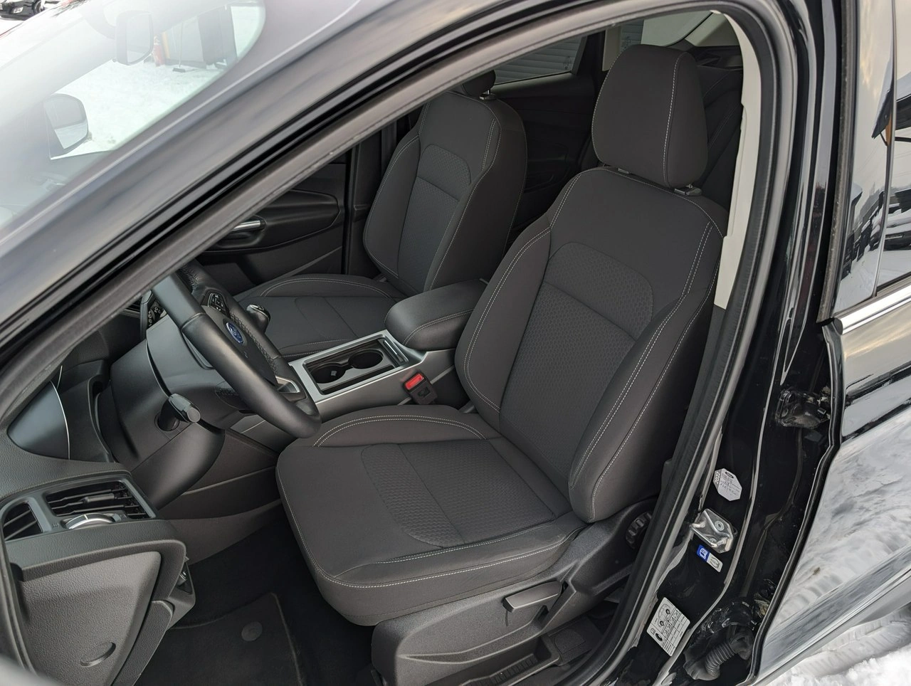 Ford Kuga - Zdjęcie 17