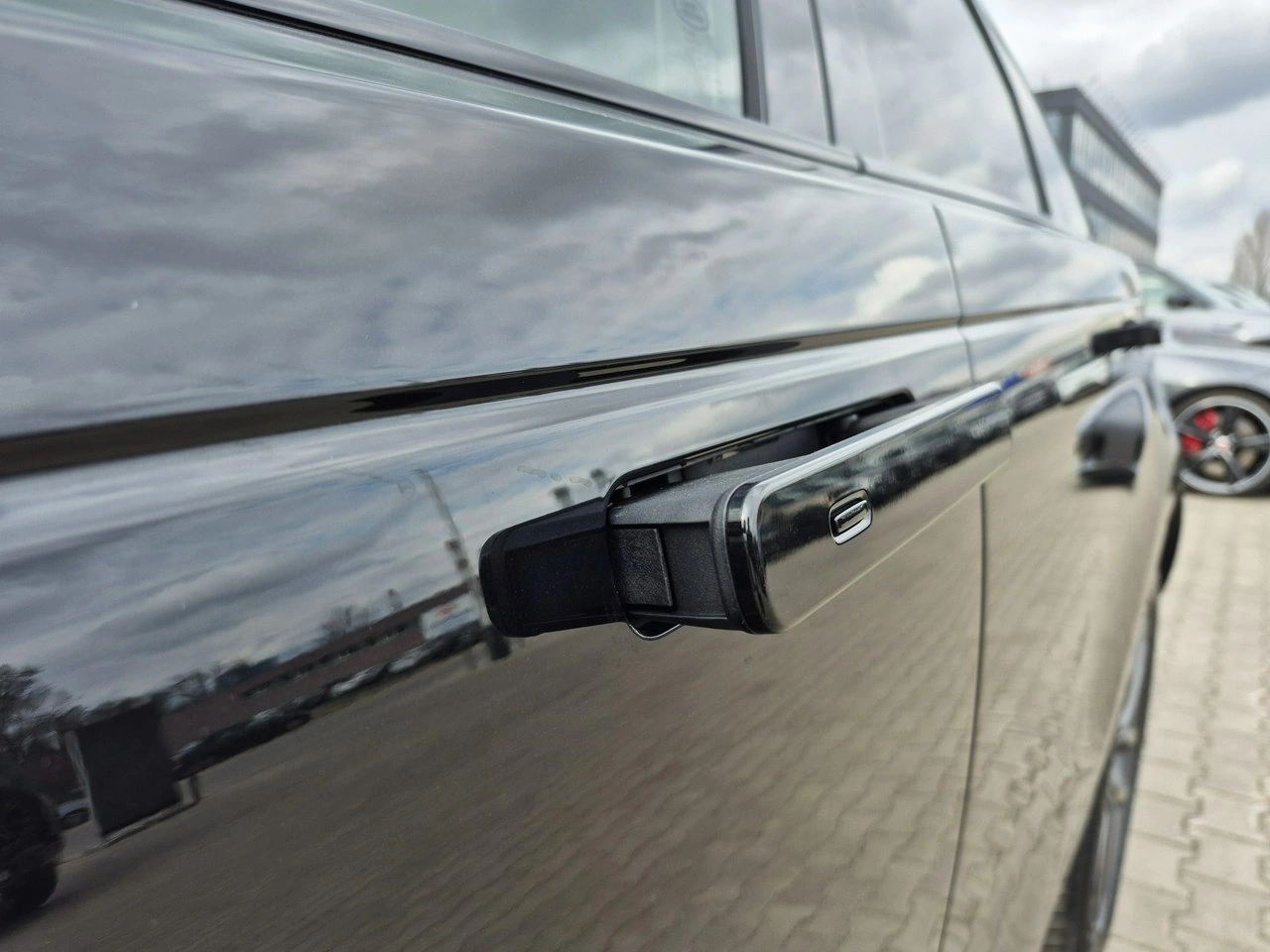 Land Rover Range Rover Velar - Zdjęcie 16