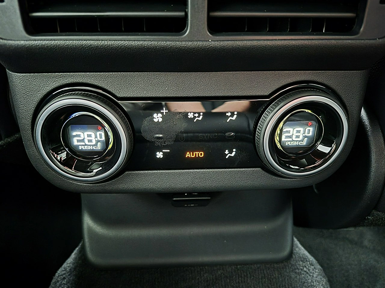 Land Rover Range Rover Velar - Zdjęcie 26