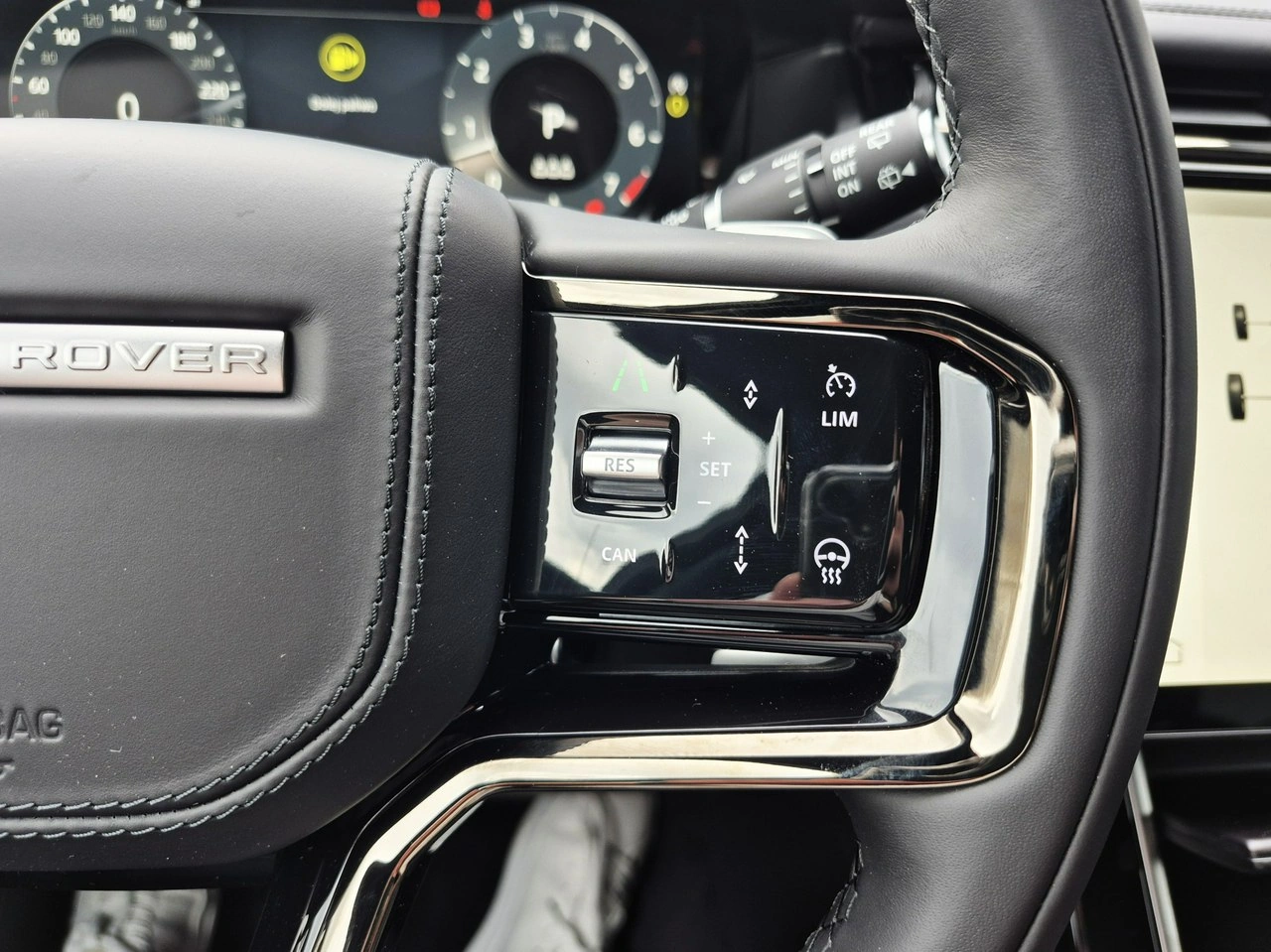 Land Rover Range Rover Velar - Zdjęcie 29