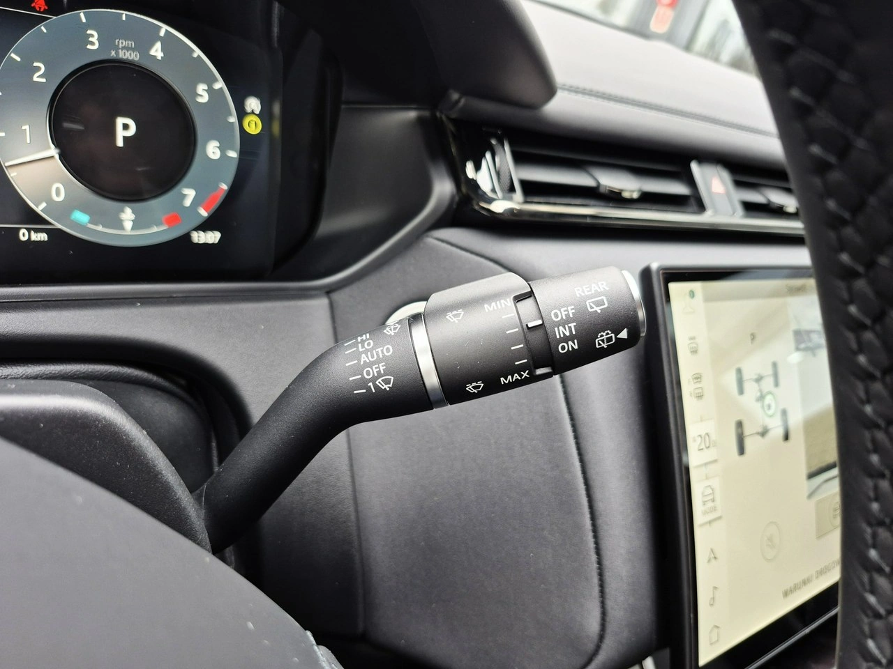 Land Rover Range Rover Velar - Zdjęcie 31