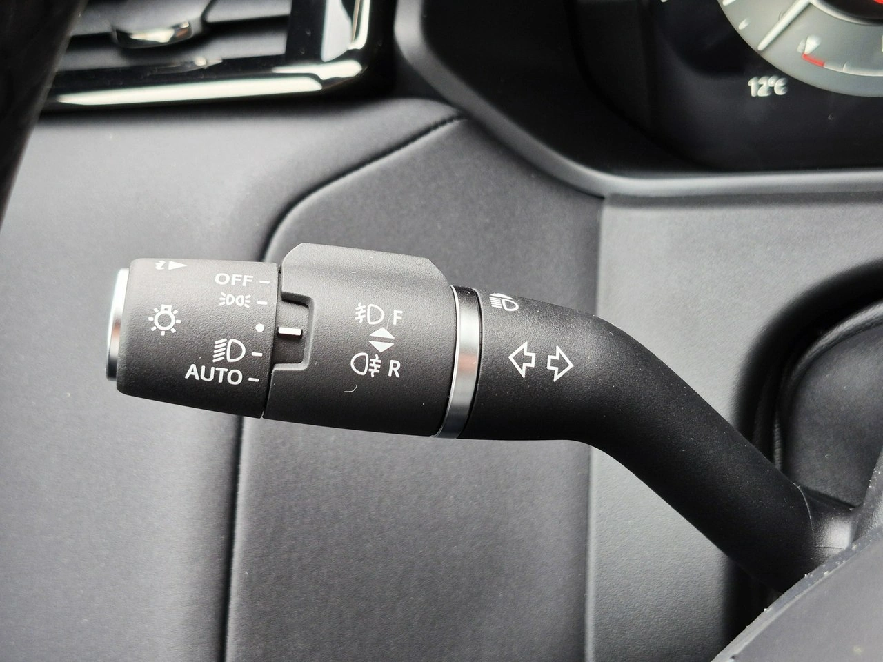 Land Rover Range Rover Velar - Zdjęcie 32