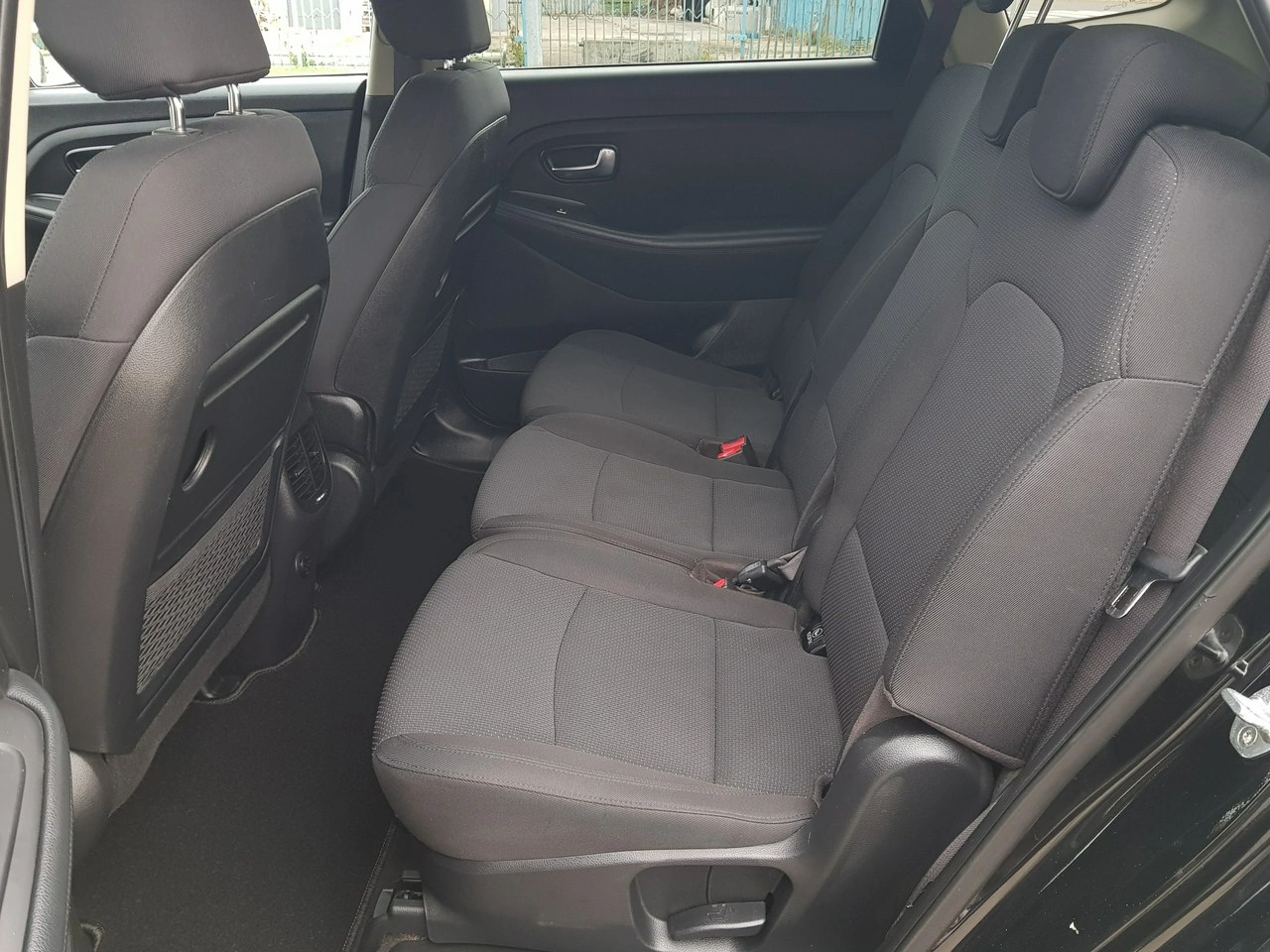 Kia Carens - Zdjęcie 10